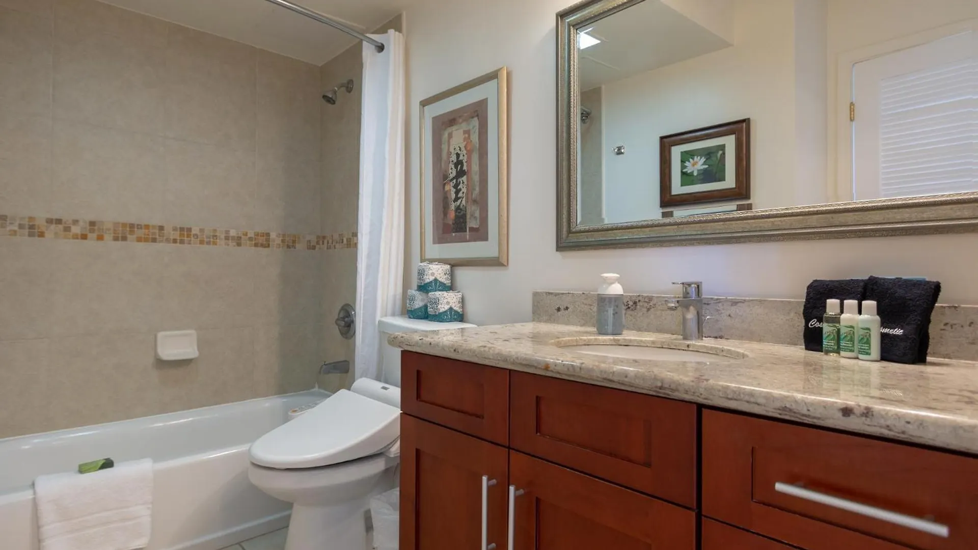 Fully Equipped 23Rd Floor Condo At The Waikiki Banyan Condo Honolulu Apartment